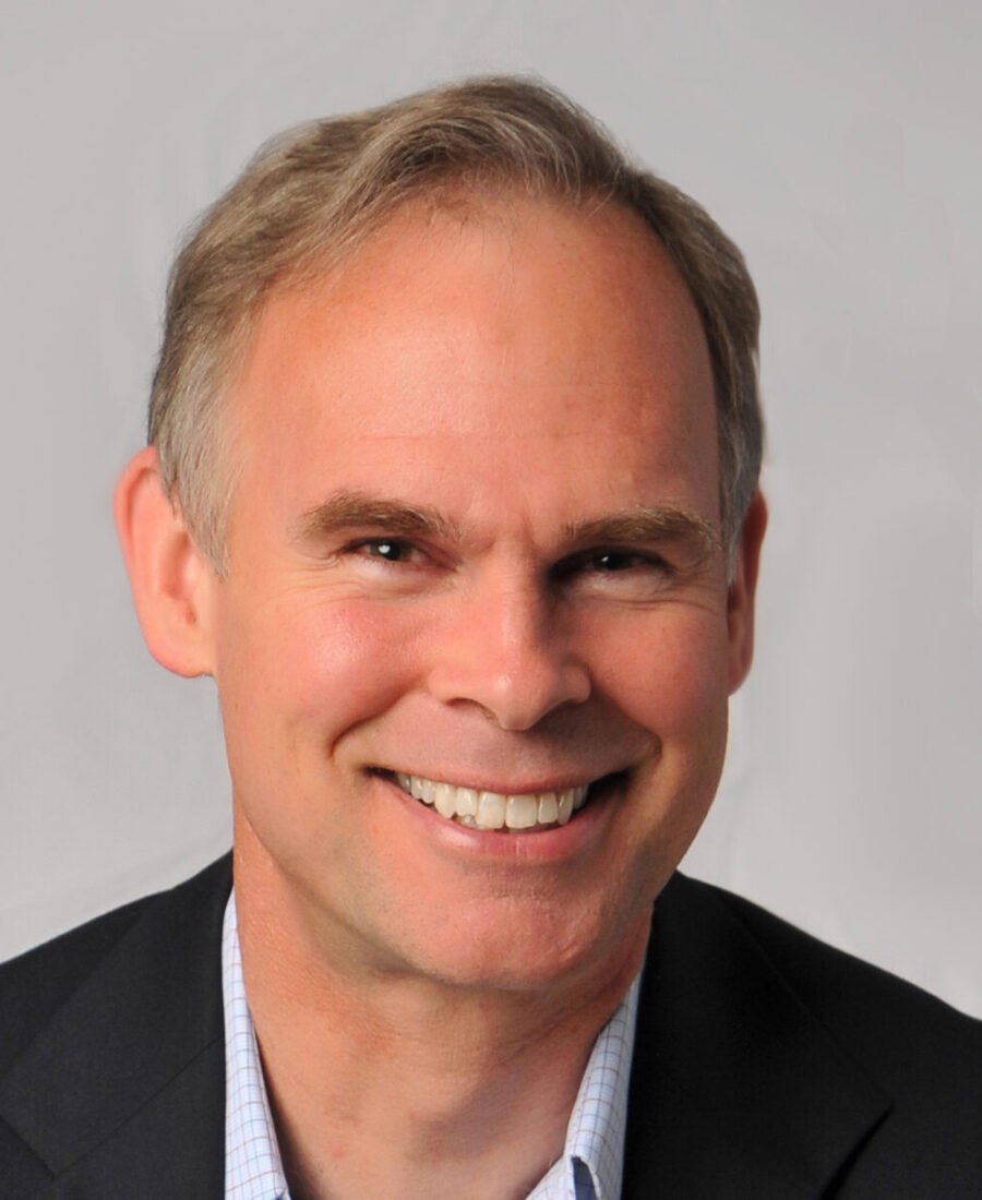 Cedric Leighton — Financial Services Keynote Speaker