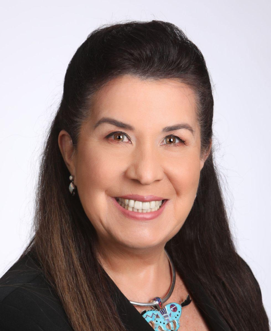 Valerie Red-Horse Mohl — Financial Services Keynote Speaker