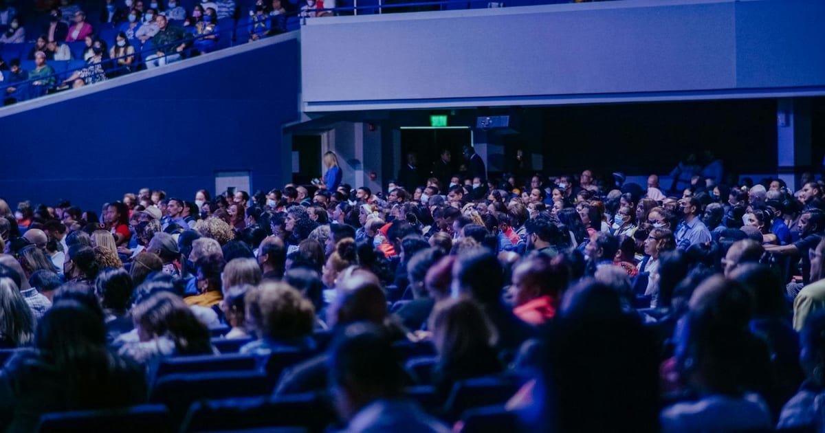 Financial Services Keynote Speakers: The 2026 Booking Guide | Finan...